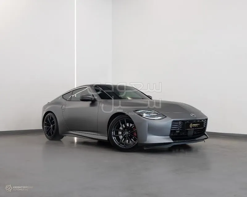 2023 نيسان زد 370