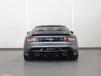 2023 نيسان زد 370