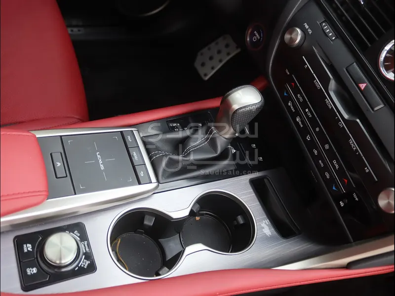 2022 لكزس أر إكس 450 هايبرد