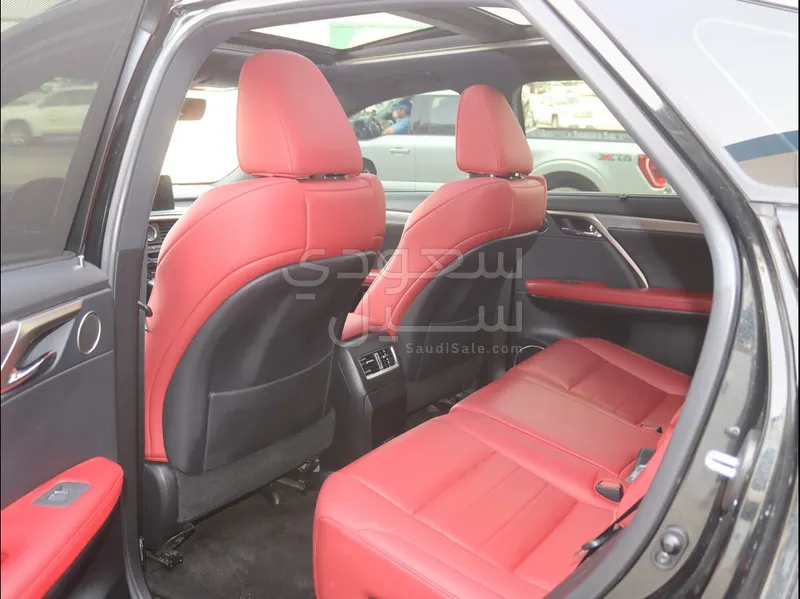 2022 لكزس أر إكس 450 هايبرد