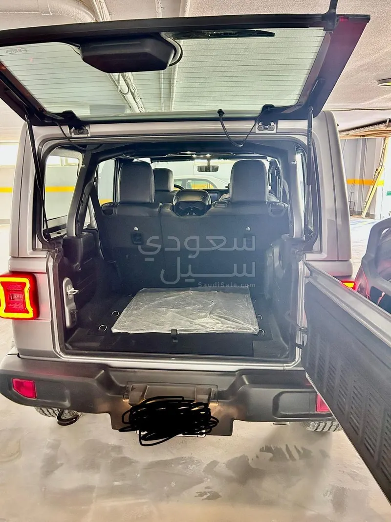 2021 جييب رانجلر صحارى