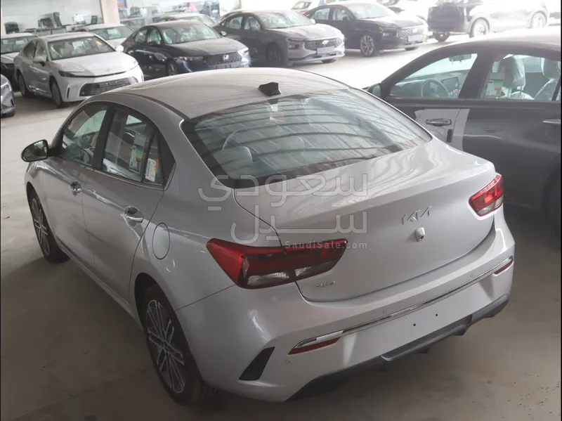 2022 كيا ريو
