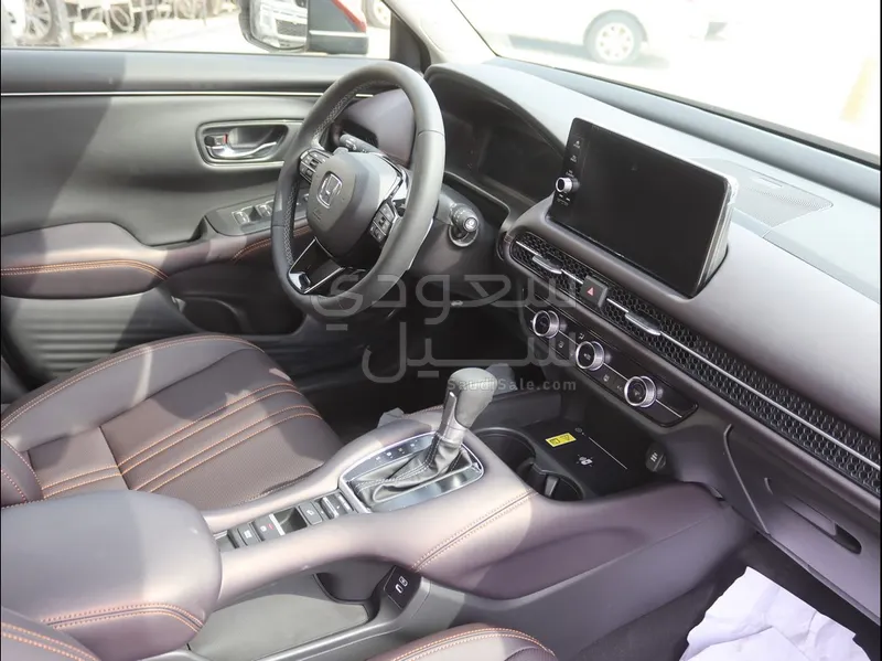 2024 هوندا زي ار في