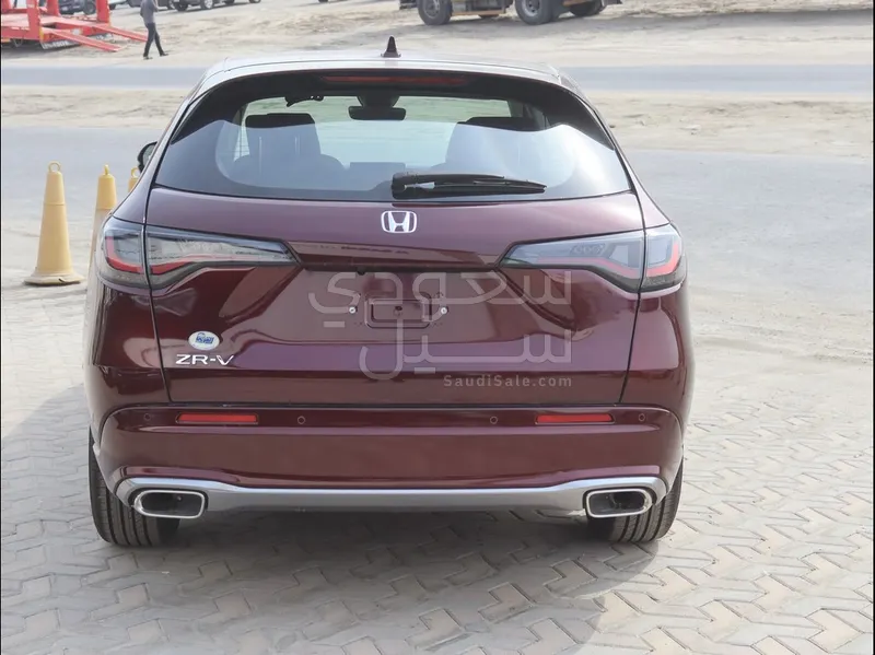 2024 هوندا زي ار في
