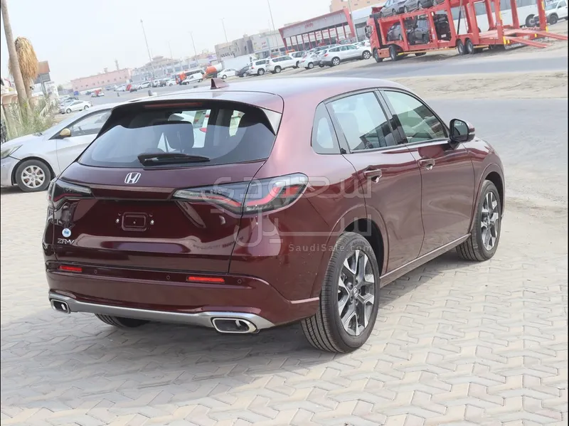 2024 هوندا زي ار في