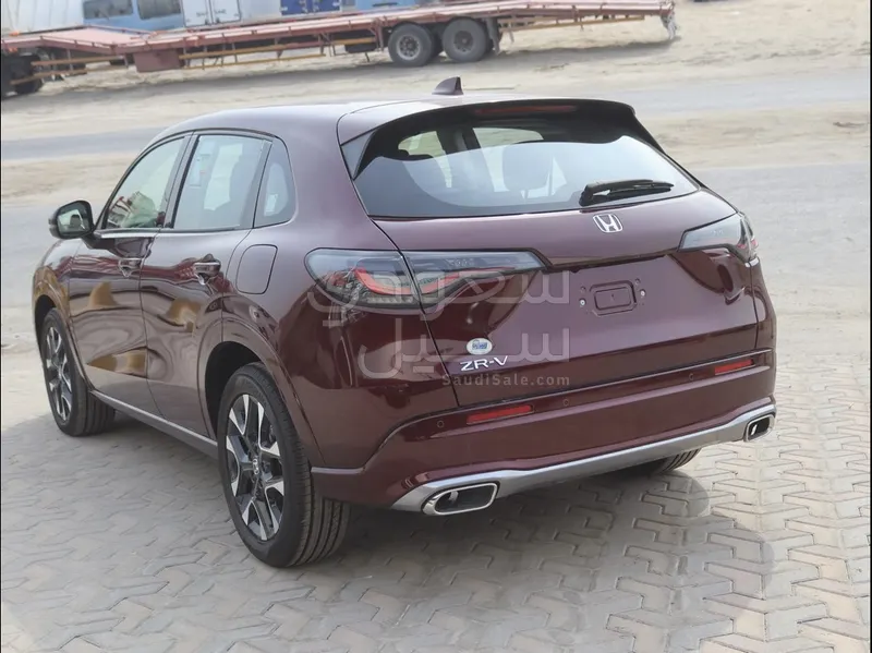 2024 هوندا زي ار في