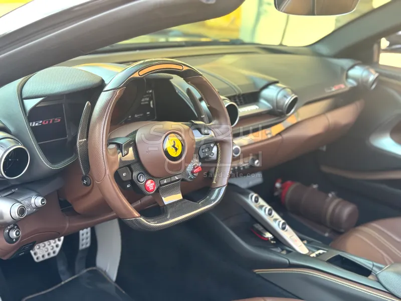 2020 فيراري 812 جي تي اس