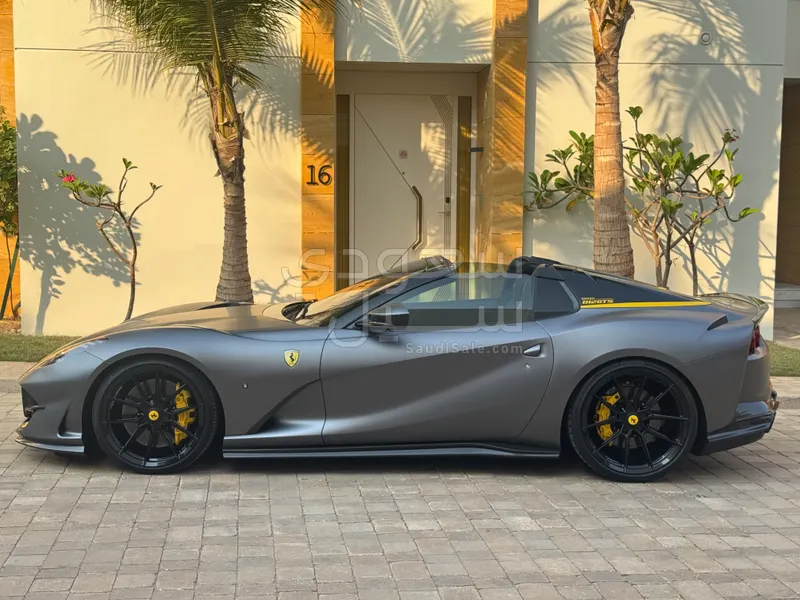 2020 فيراري 812 جي تي اس