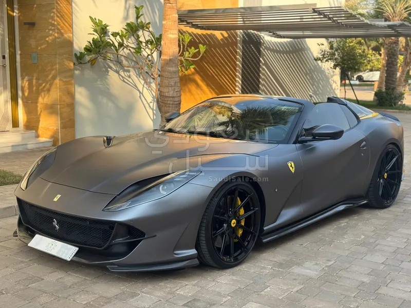 2020 فيراري 812 جي تي اس