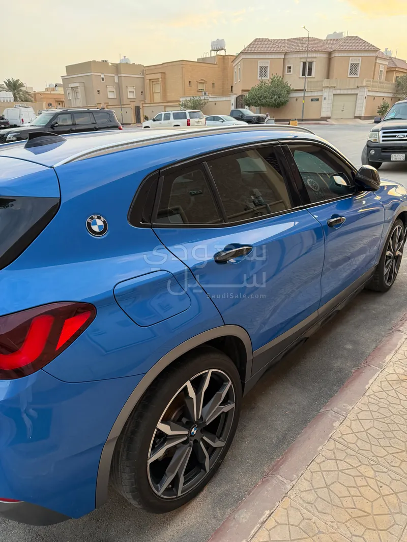 2021 بي ام دبليو الفئة اكس 2