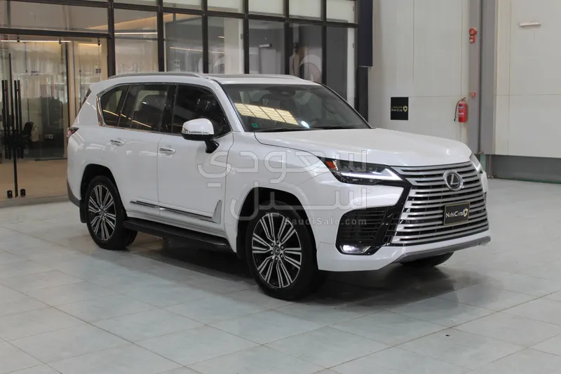 2025 لكزس إل إكس 600