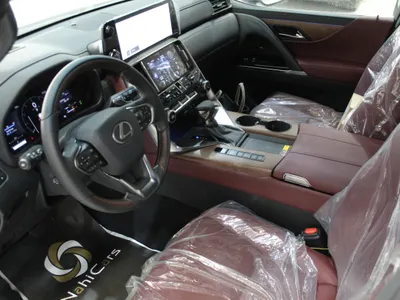 2025 لكزس إل إكس 600