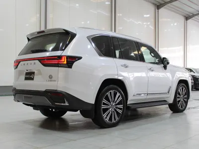 2025 لكزس إل إكس 600