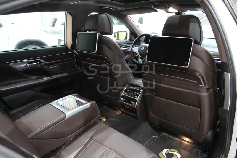 2019 بي ام دبليو الفئة السابعة 740 إل أي