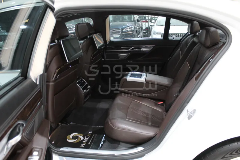 2019 بي ام دبليو الفئة السابعة 740 إل أي