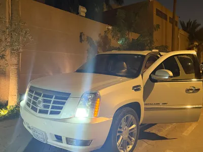 2012 كاديلاك اسكاليد إي إس في