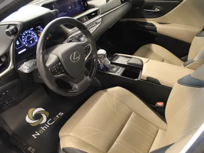 2021 لكزس إي إس 350