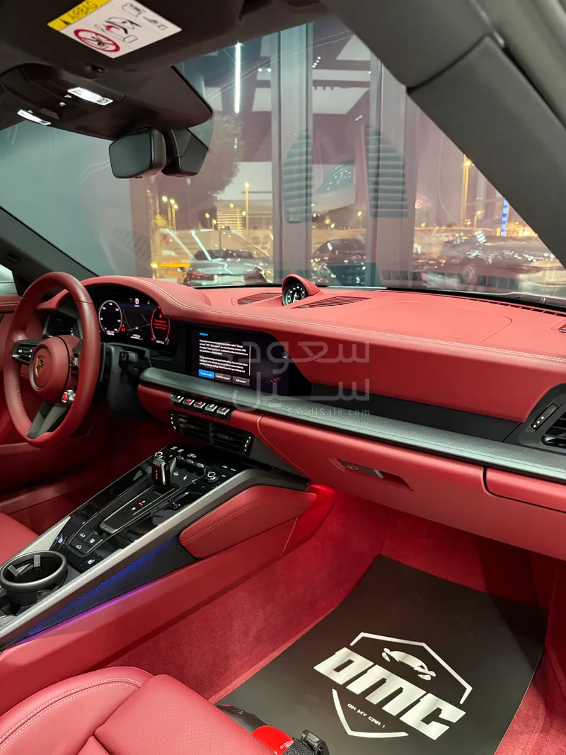 2025 بورش 911 كاريرا