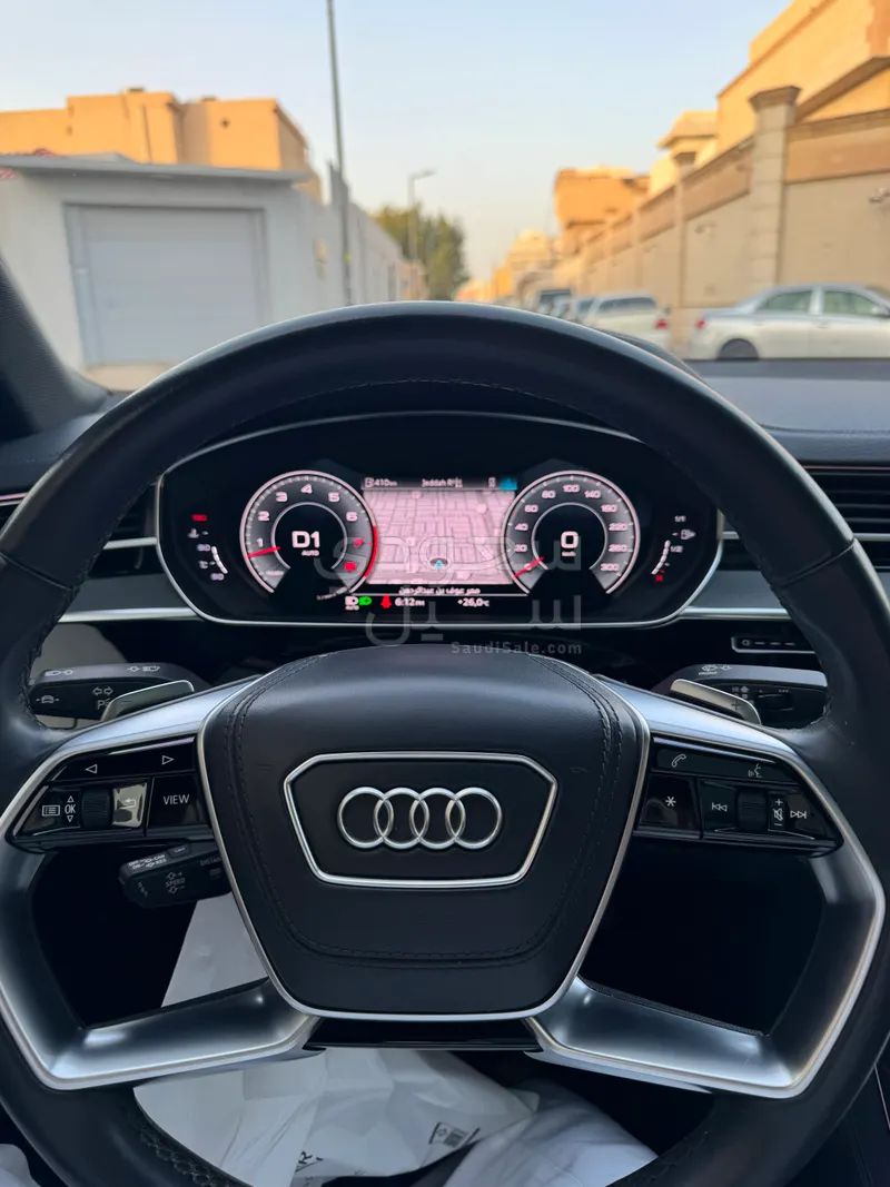 2021 اودي اي 8 ال 55تي اف اس أي