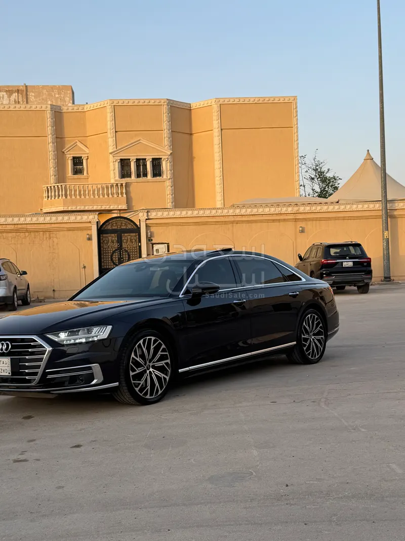 2021 اودي اي 8 ال 55تي اف اس أي