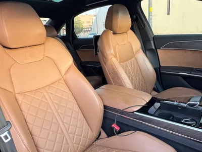 2021 اودي اي 8 ال 55تي اف اس أي