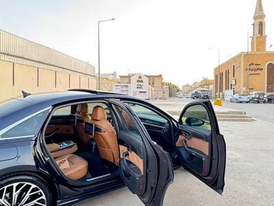 2021 اودي اي 8 ال 55تي اف اس أي