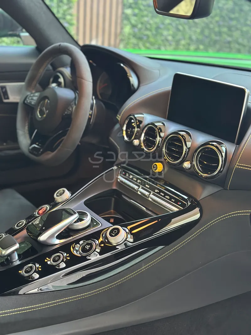 2018 مرسيدس - بنز جي تي أر أي إم جي