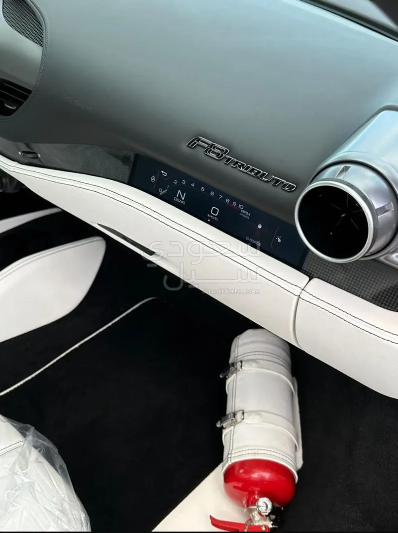 2020 فيراري اف 8 تريبوتو