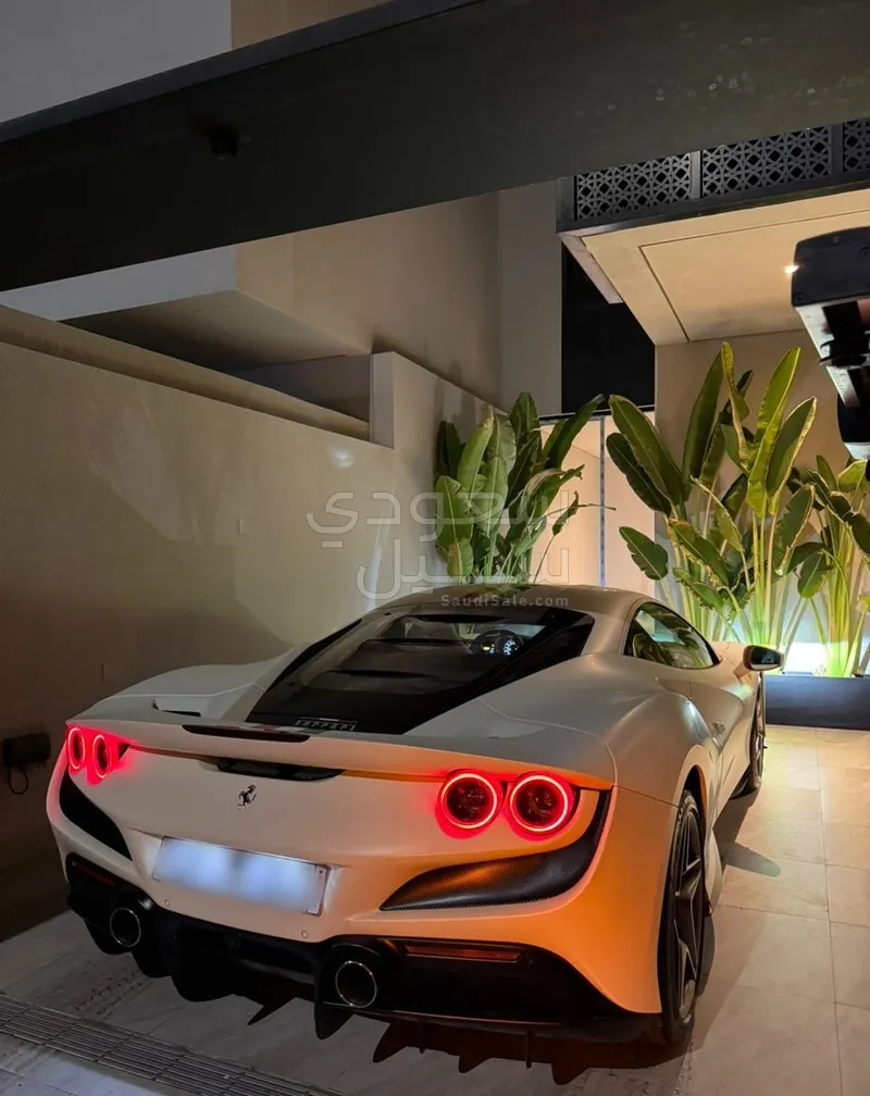 2020 فيراري اف 8 تريبوتو