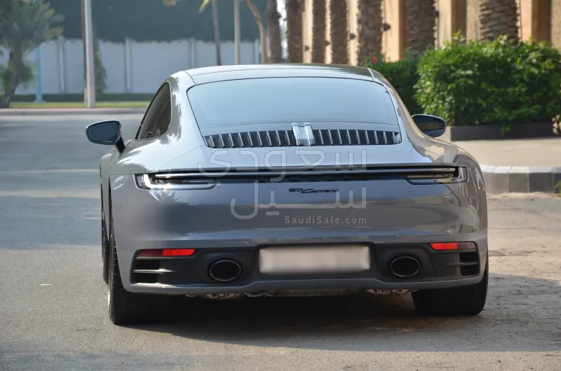 2024 بورش 911 كاريرا