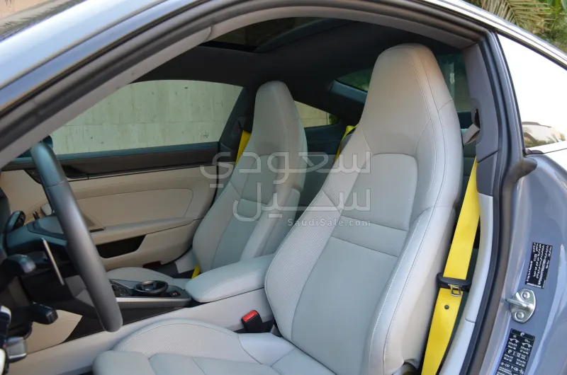 2024 بورش 911 كاريرا