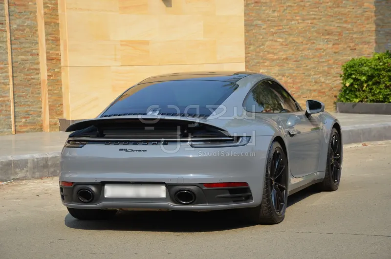 2024 بورش 911 كاريرا
