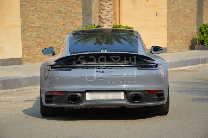 2024 بورش 911 كاريرا