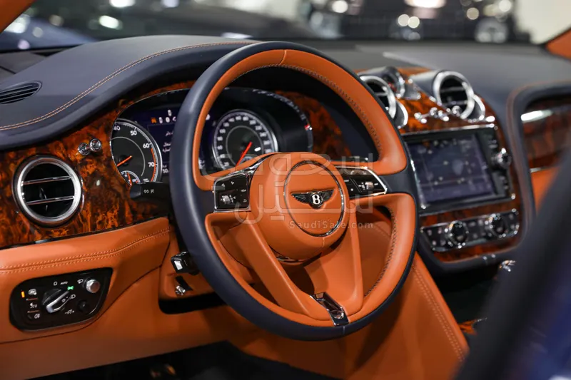 2017 بنتلي بنتايجا