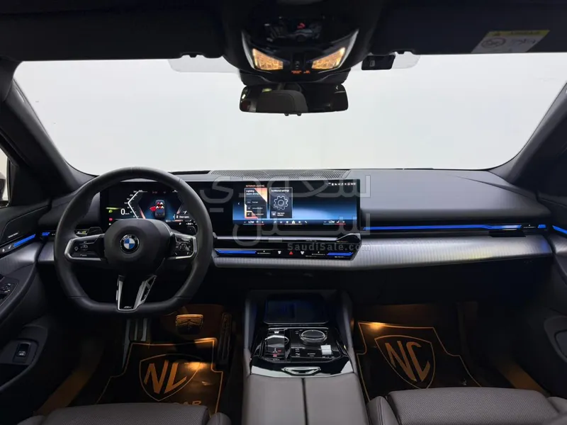 2023 بي ام دبليو الفئة الخامسة 520 أي