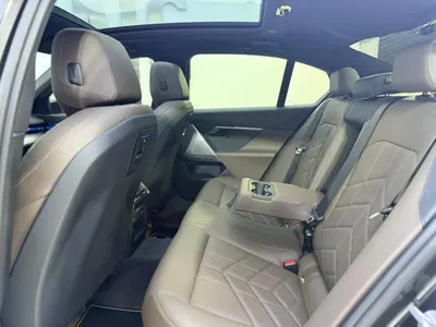 2023 بي ام دبليو الفئة الخامسة 520 أي