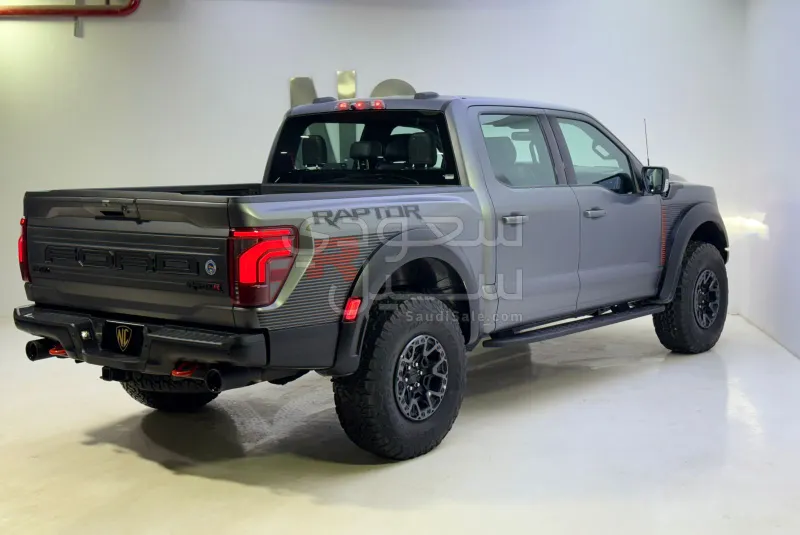 2024 فورد اف 150 رابتور ار