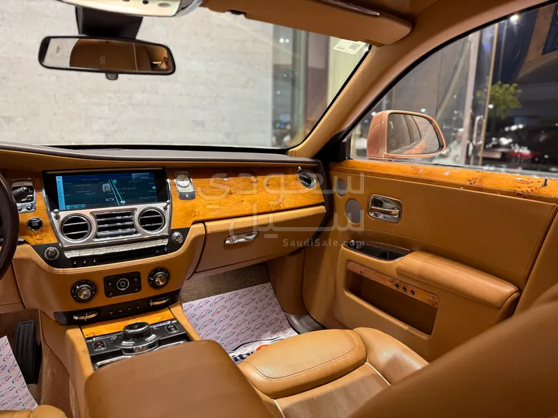 2016 رولز رويس قوست