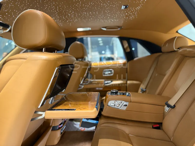 2016 رولز رويس قوست