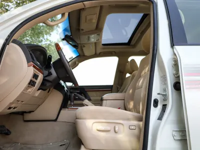 2012 تويوتا لاند كروزر جي اكس ار