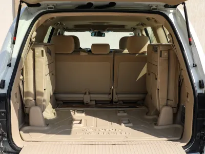 2012 تويوتا لاند كروزر جي اكس ار