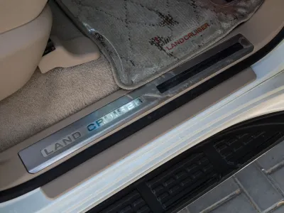 2012 تويوتا لاند كروزر جي اكس ار