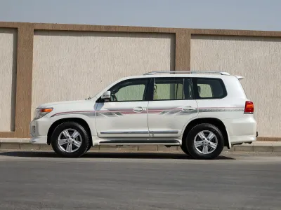 2012 تويوتا لاند كروزر جي اكس ار