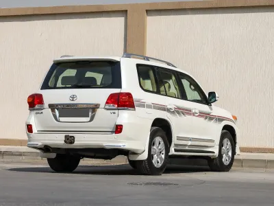 2012 تويوتا لاند كروزر جي اكس ار