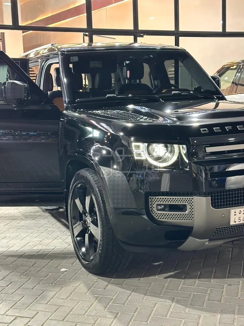 2024 لاند روفر ديفيندر اكس داينمك