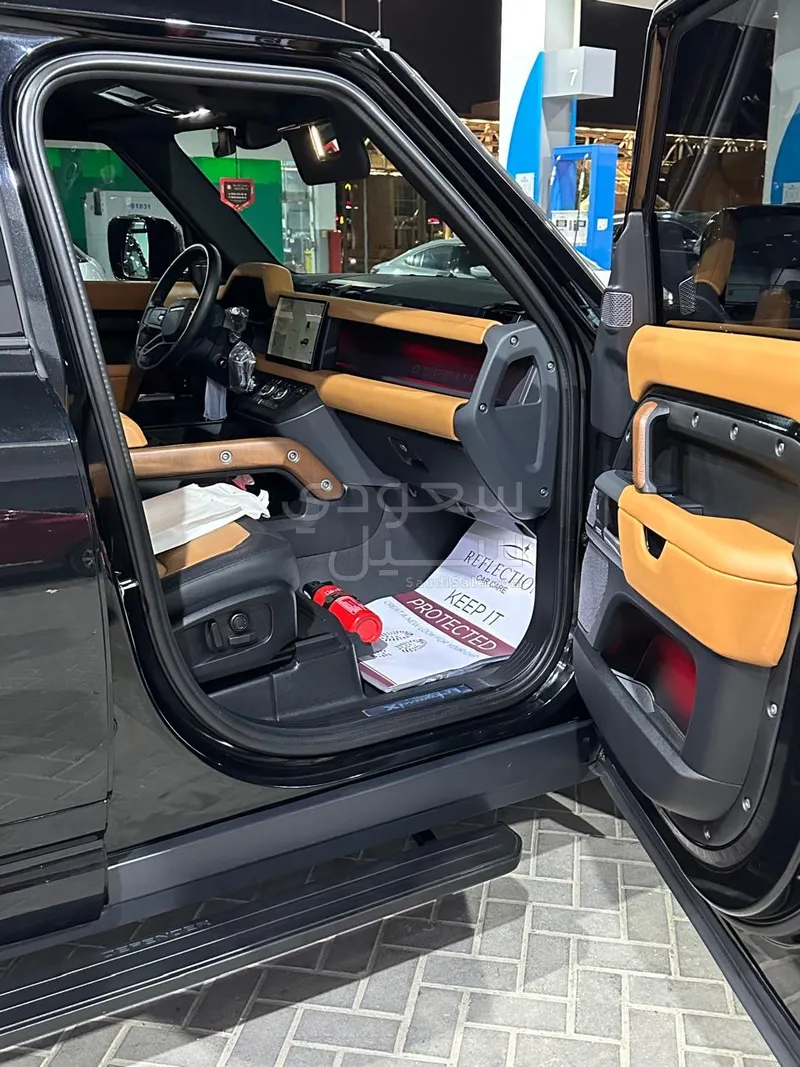 2024 لاند روفر ديفيندر اكس داينمك