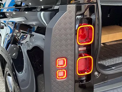 2024 لاند روفر ديفيندر اكس داينمك