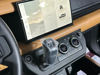 2024 لاند روفر ديفيندر اكس داينمك