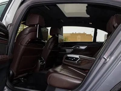 2020 بي ام دبليو الفئة السابعة 740 إل أي