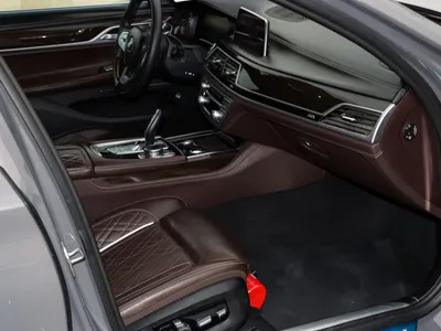 2020 بي ام دبليو الفئة السابعة 740 إل أي